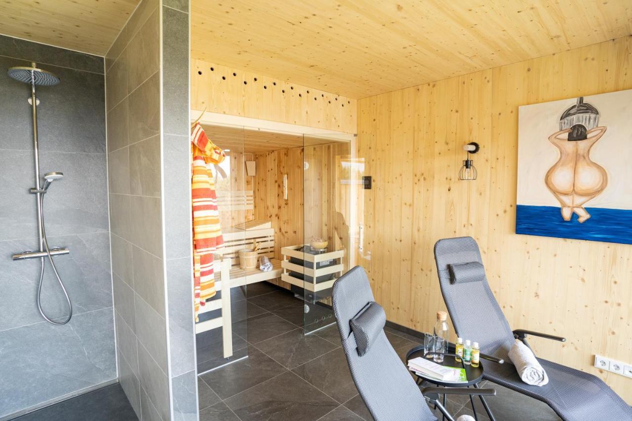 Holzhaus "Zum Schwarz'N" Apartamento Aurach am Hongar Exterior foto